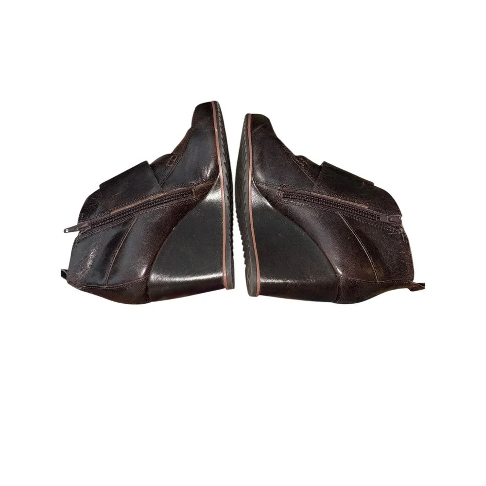 Korks‎ B Kork-Ease sz 8 Hanska Dark Brown Leather/Suede Ankle Bootie Wedge